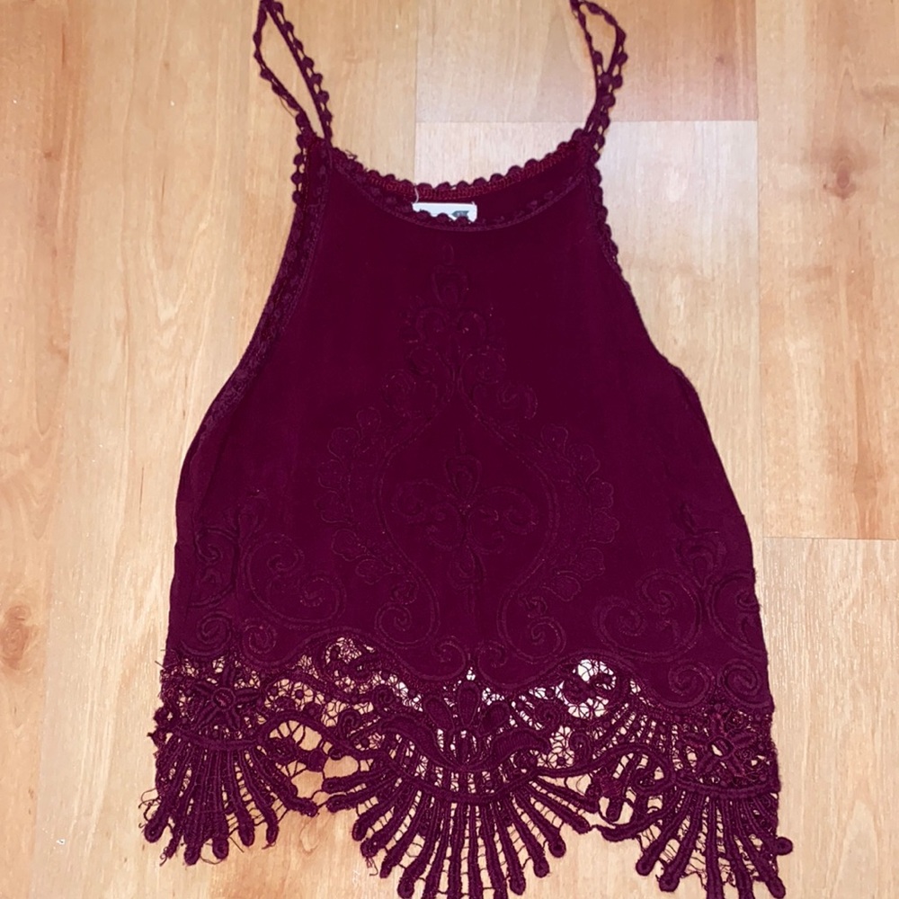 Adorable maroon crop top